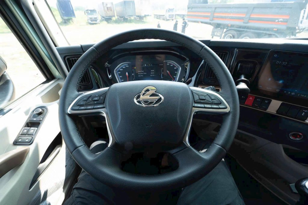 dau_keo_chenglong_410hp_ecos (1)