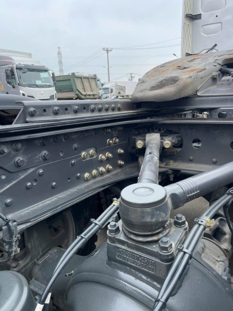 dau keo chenglong 445hp luxS_17